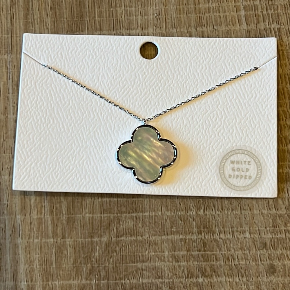 Silver Pearly Clover Necklace
